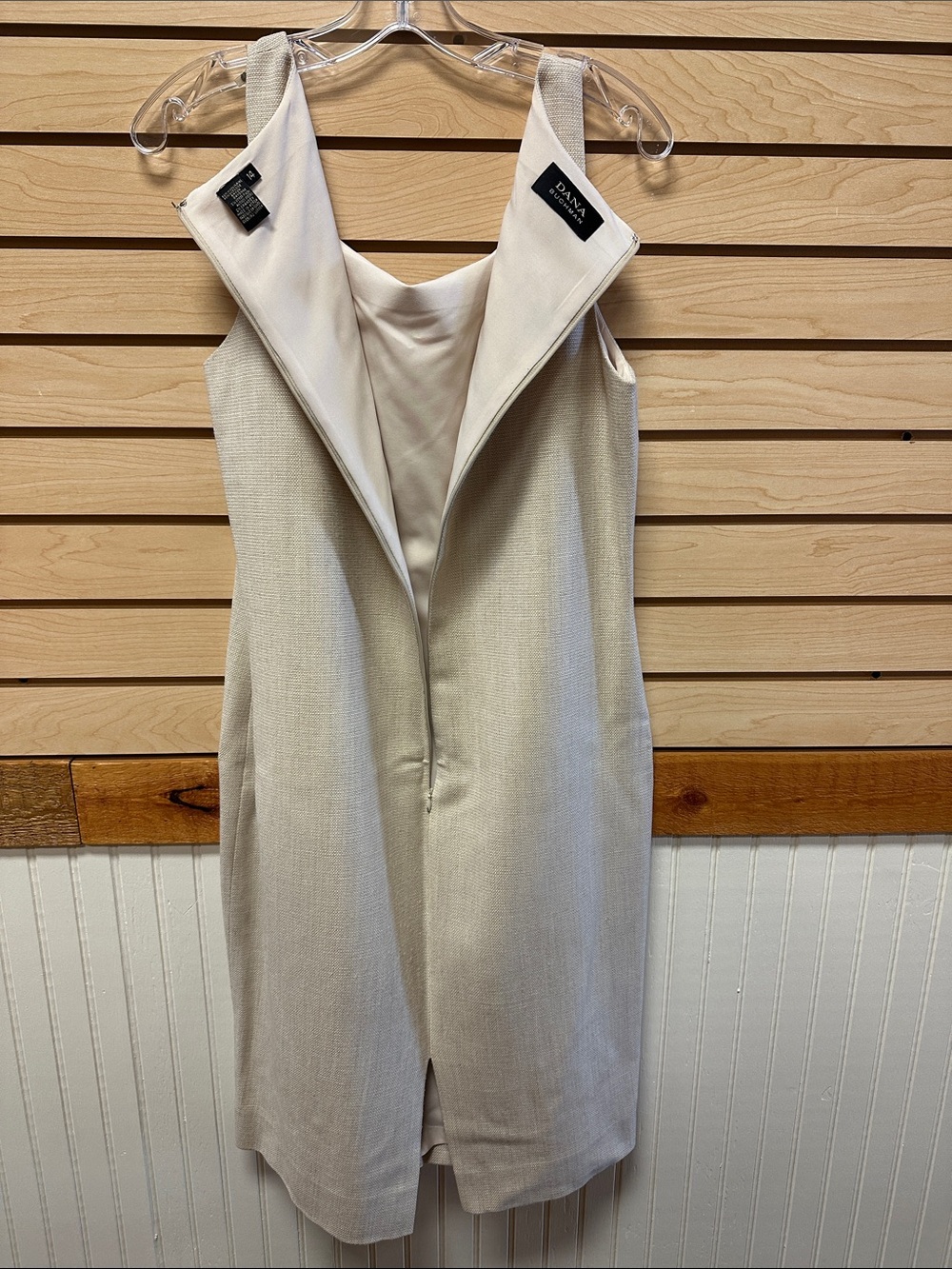 Dress Subcategory Identification - Picture 4 of 5
